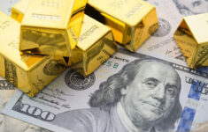 Ilustrasi emas dan dolar AS. Dok: Eranasional/HO ***.