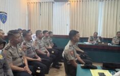 Bripda Pirman, pelaku penganiayaan saat menjalani sidang etik di Mapolda Sulsel, Senin 2 Maret 2026. (Foto: Era/Rio)