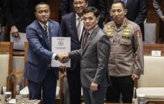 UU Polri disahkan DPR. (Foto: Antara)